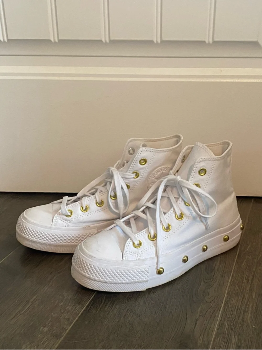 Converse shoes - Picture 7 of 16
